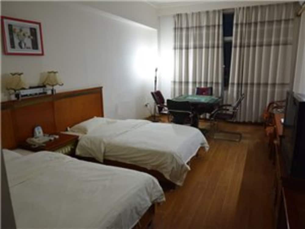 Business Twin Room photo 2