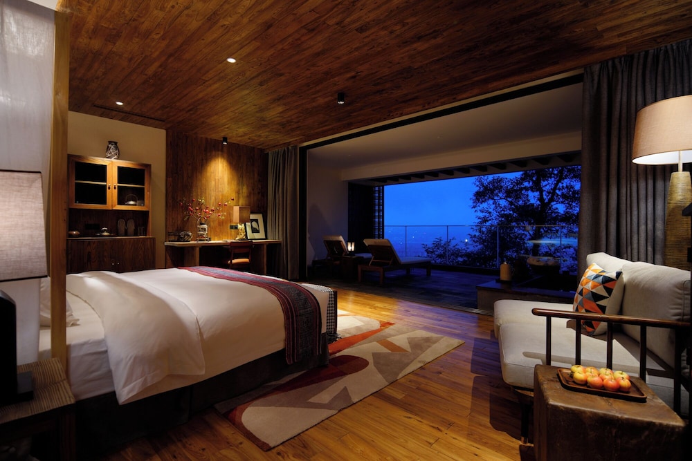 Deluxe Double Room, Hill View