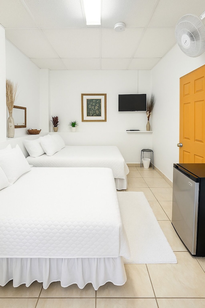 Family Room, 1 Bedroom
