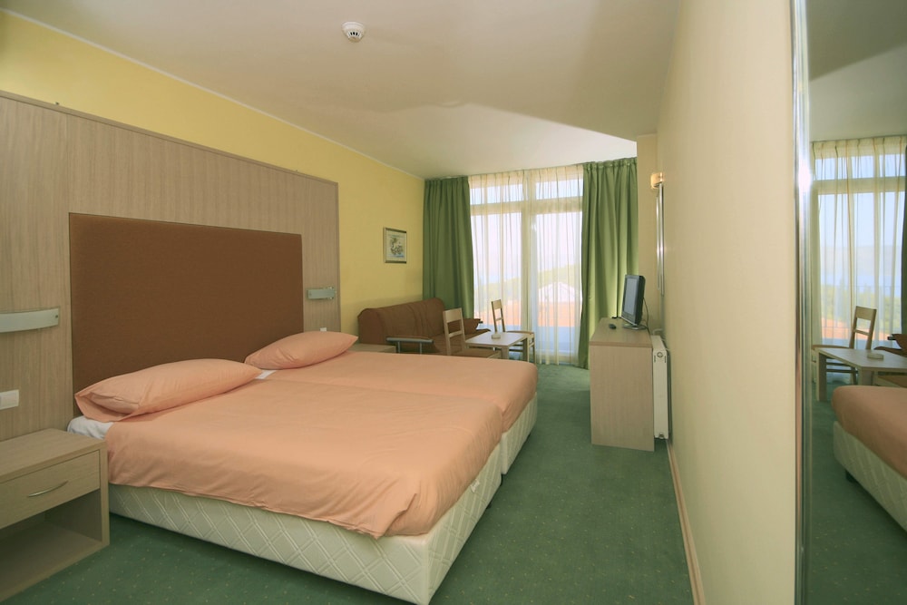 Deluxe Double Room, Balcony, Sea View photo 1