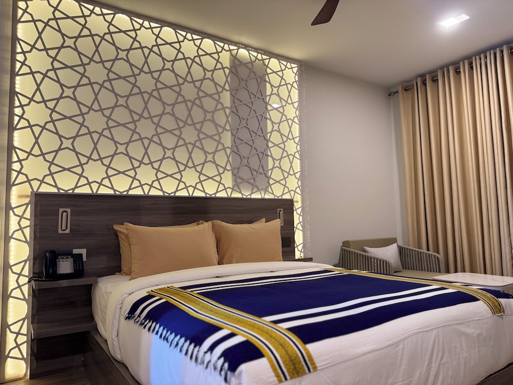 Deluxe Double Room, City View