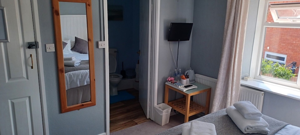 Standard Double Room, Ensuite (Room 5) photo 2