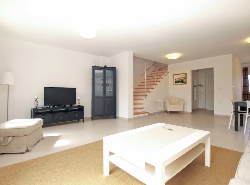 Standard House, 3 Bedrooms (0410) photo 2