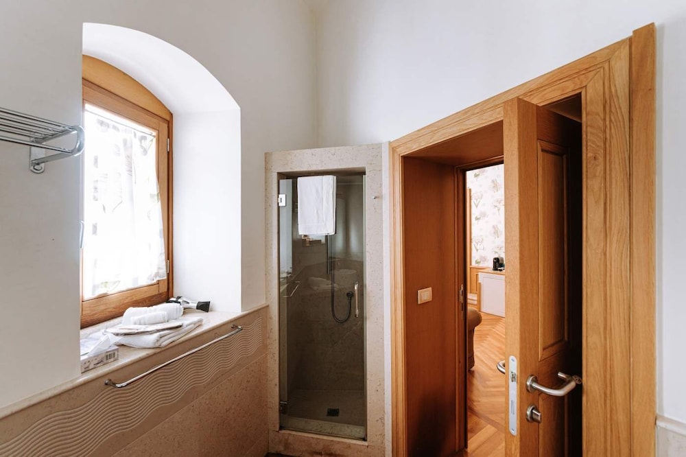 Suite Santarosa Con Vasca Idromassaggio photo 3