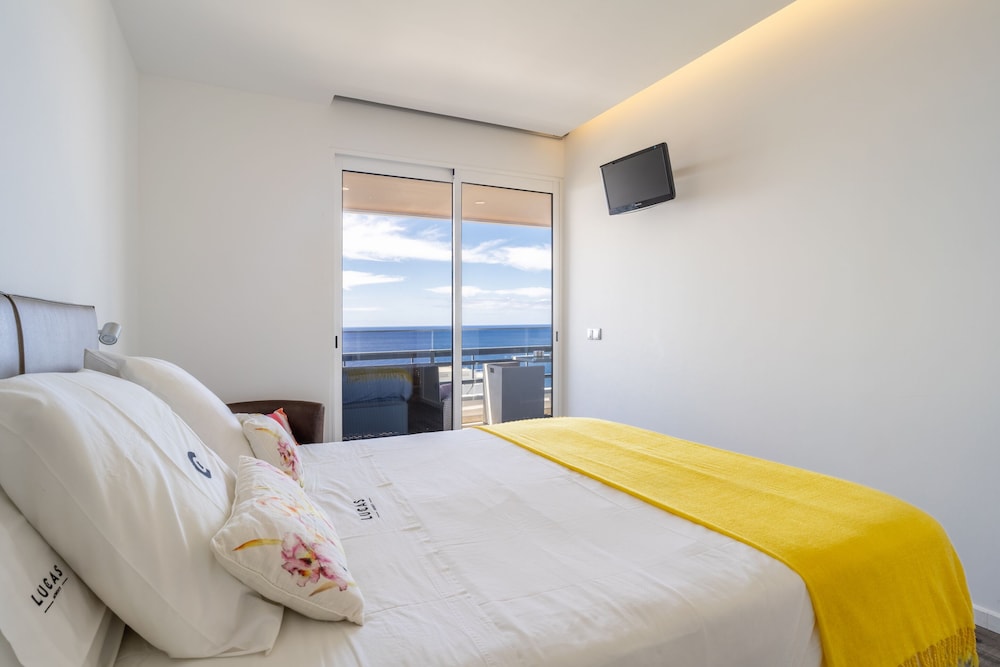 City Apartment, 1 Bedroom, Ocean View, Oceanfront photo 1