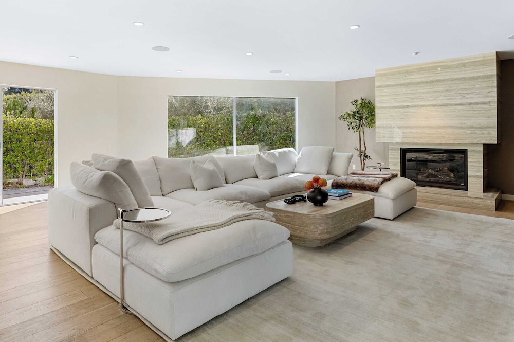 House (4 Bedrooms) photo 3