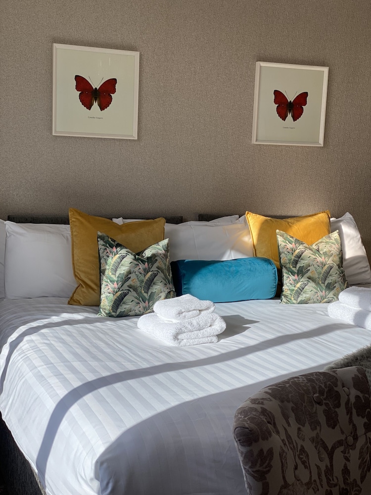 Superior Double or Twin Room, Ensuite photo 1