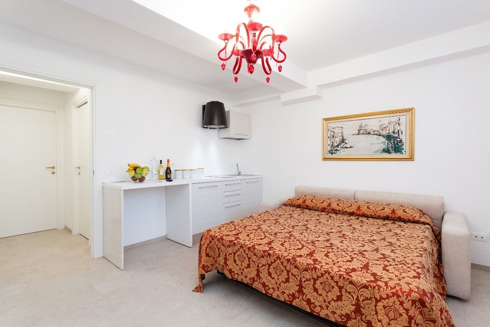 Exclusive Apartment photo 2