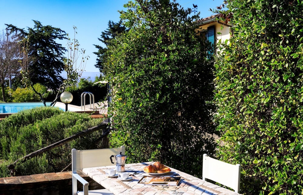 Villa photo 3