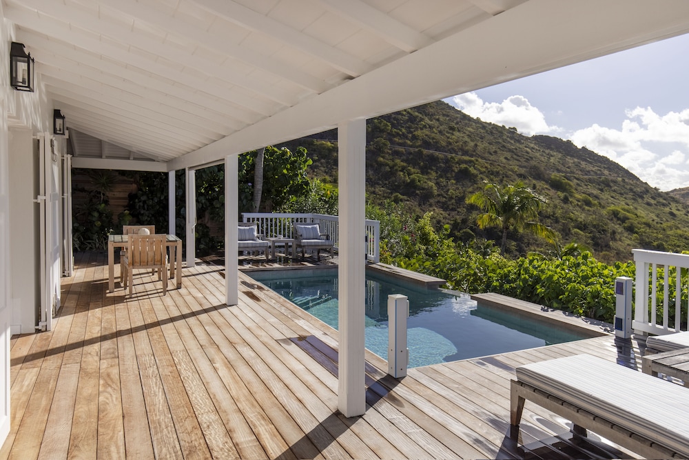 Signature Suite, Private Pool, Ocean View photo 2
