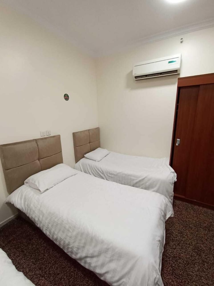 Economy Twin Room, 2 Twin Beds photo 1