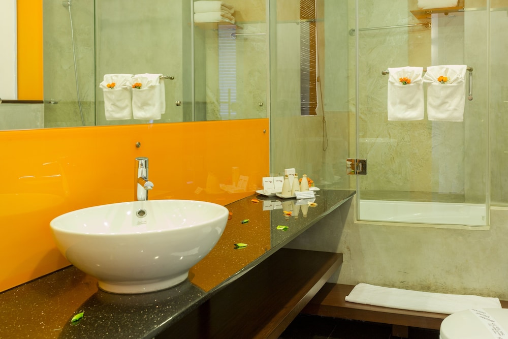 Deluxe Double Room - Photo 13