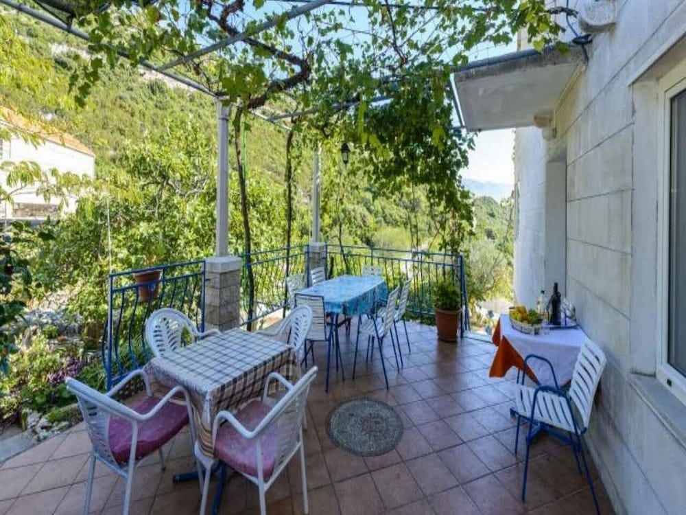 Apartment (One Bedroom Apartment With Terrace)