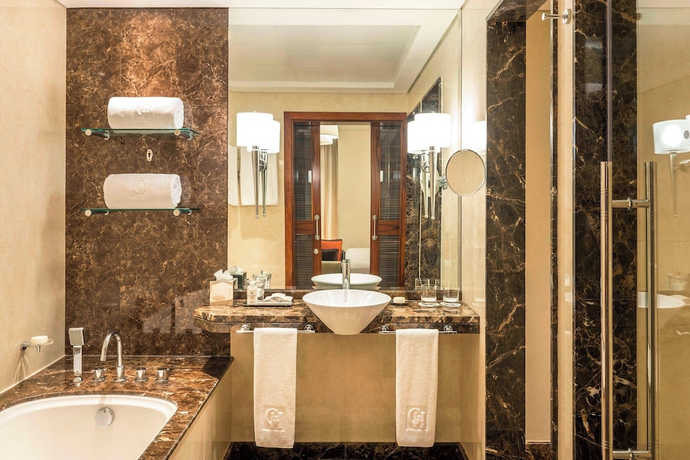 Deluxe Suite, 1 Bedroom thumbnail 5