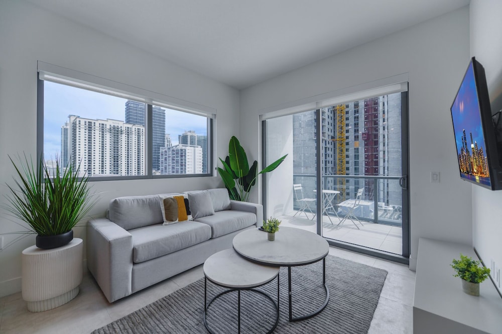Deluxe Apartment, 1 Queen Bed with Sofa bed, City View photo 1