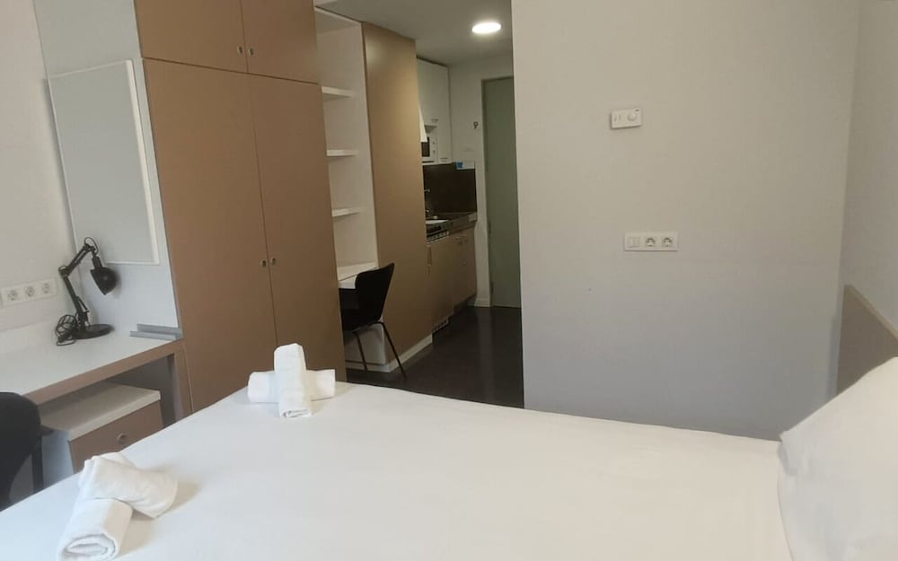 Basic Double Room, Kitchenette