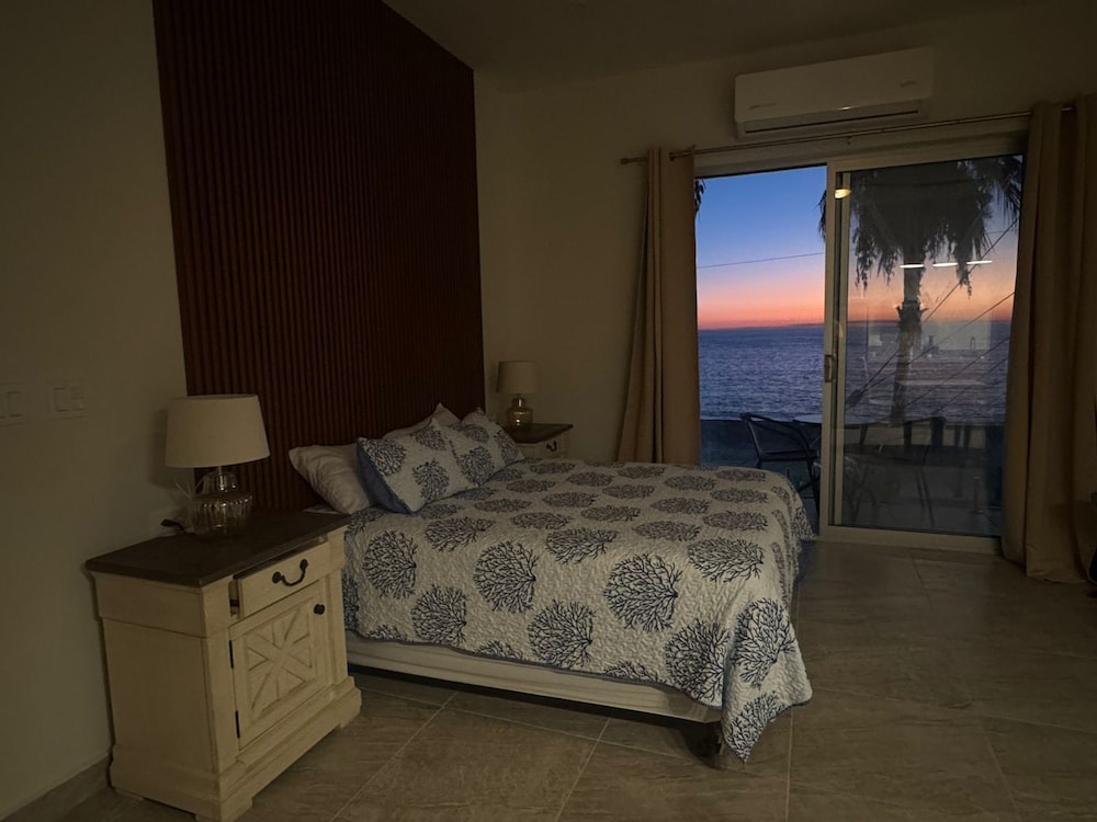 Deluxe Studio, Beach View