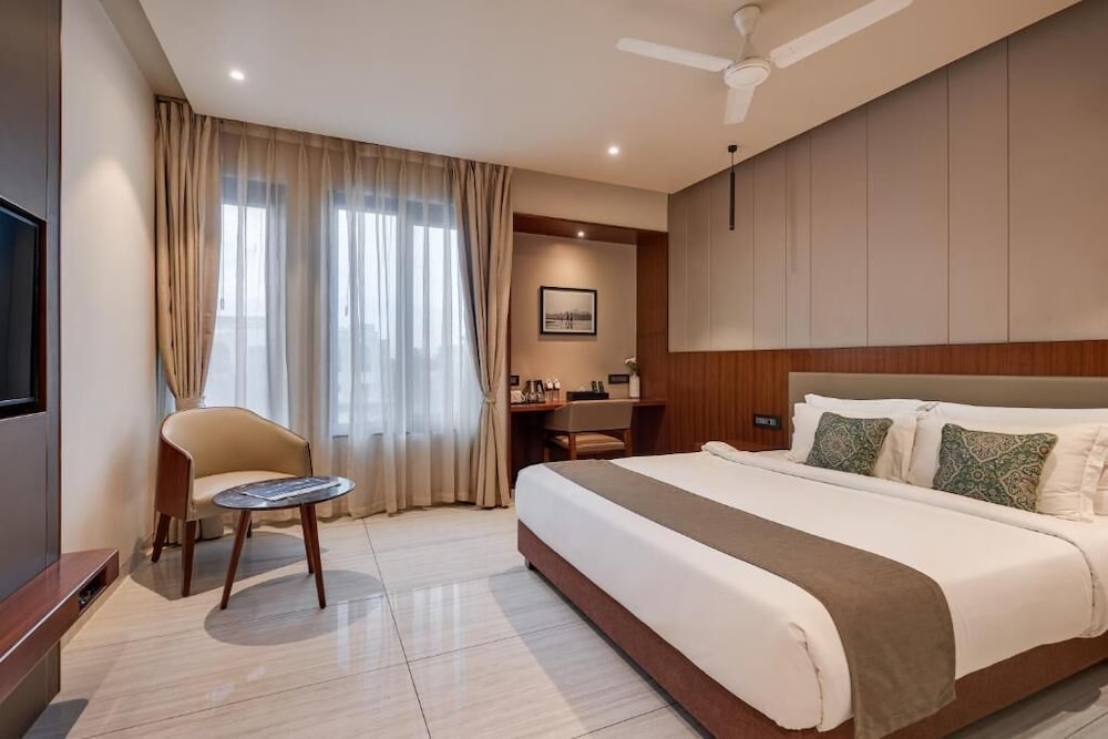 Deluxe Room, City View photo 1