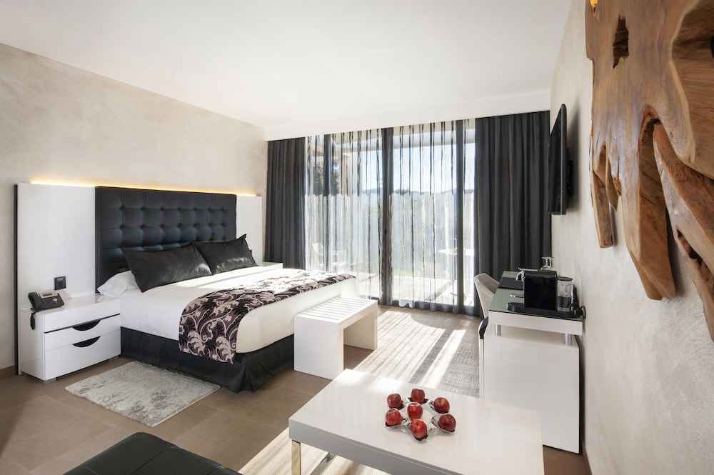 Suite, Bañera de Hidromasaje, Área de Jardín