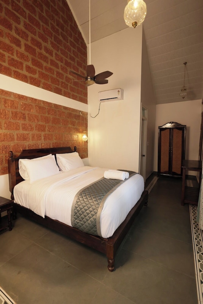 Cottage, 1 Queen Bed, Air conditioning, Garden View photo 3