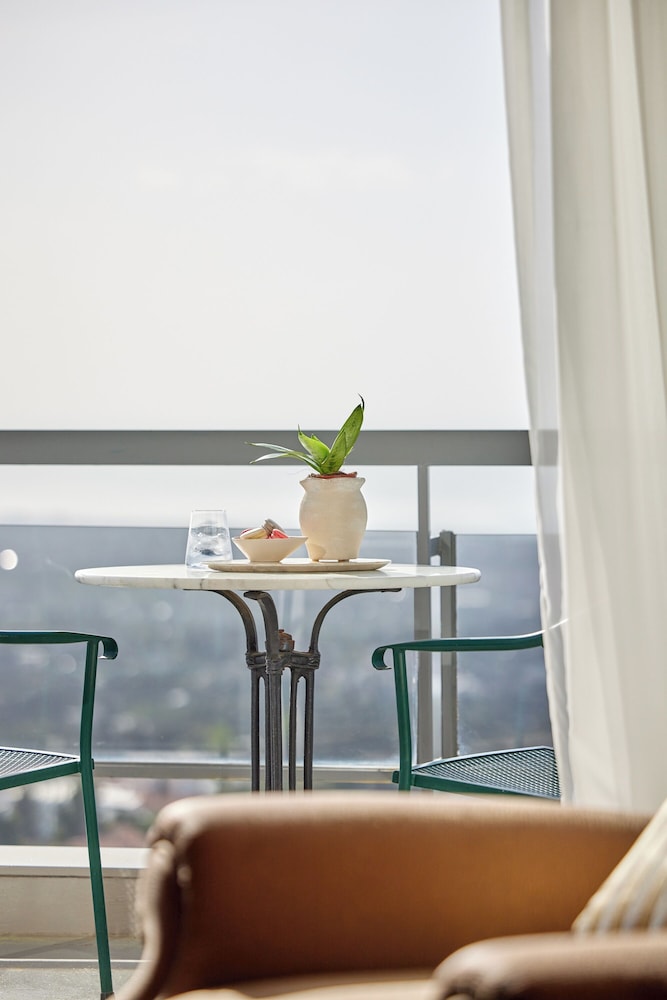 Executive Suite, Sea View - Photo 6