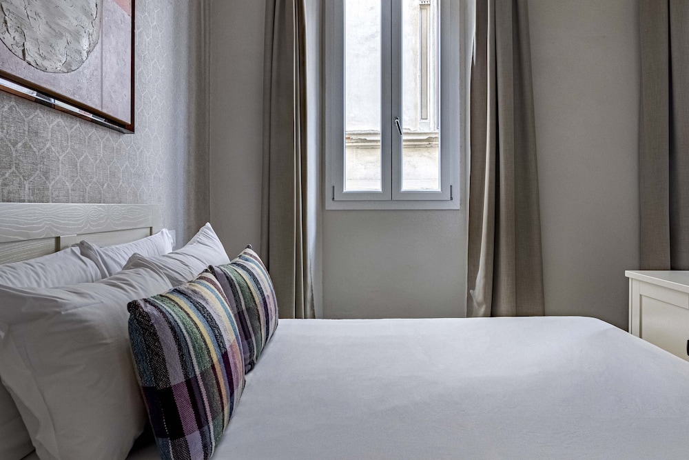 1 Bedroom Apartment photo 2