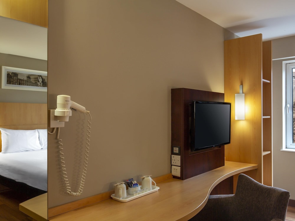 Room, 1 Double Bed, Accessible (Accessible) - Photo 1