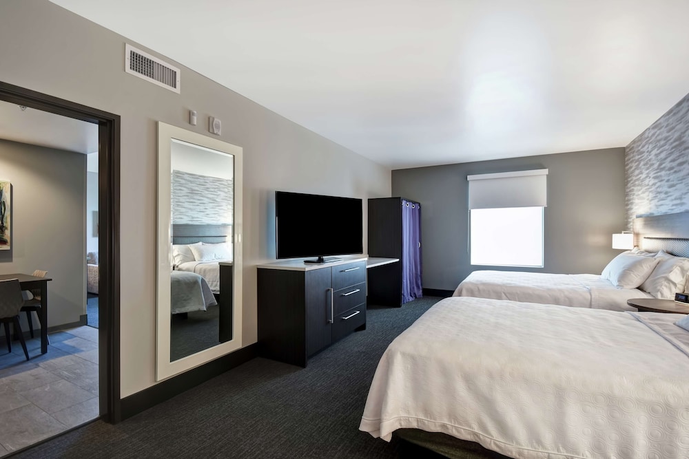 Suite, 2 Queen Beds, Accessible (Mobility & Hearing)