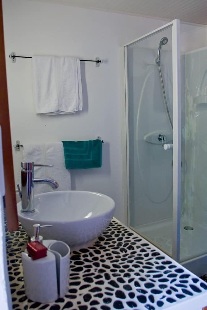 Triple Room (Coquelicot) photo 3