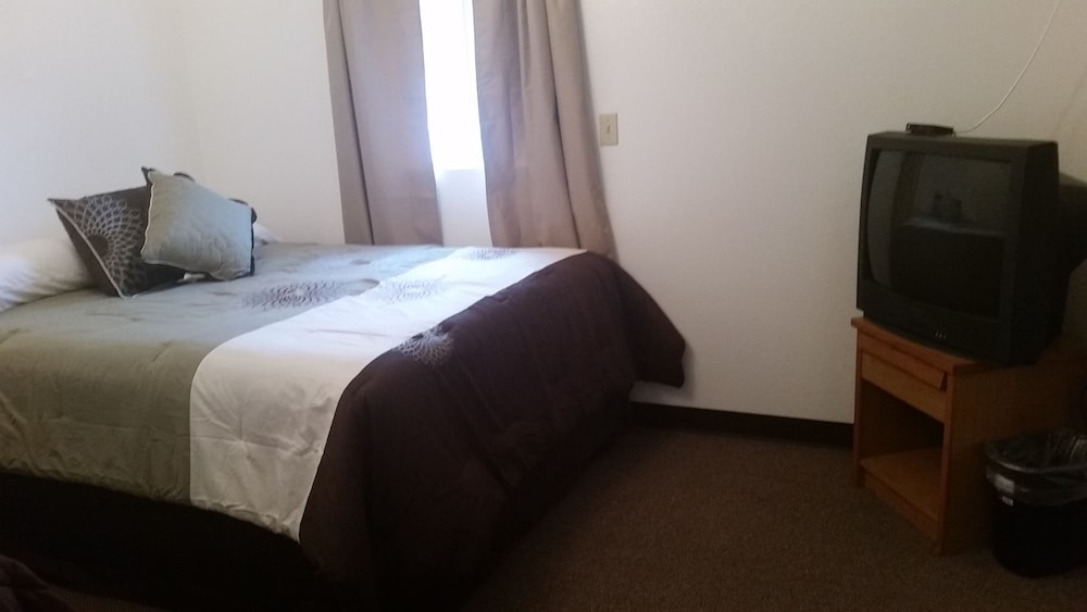 Single Room, 1 Queen Bed photo 2