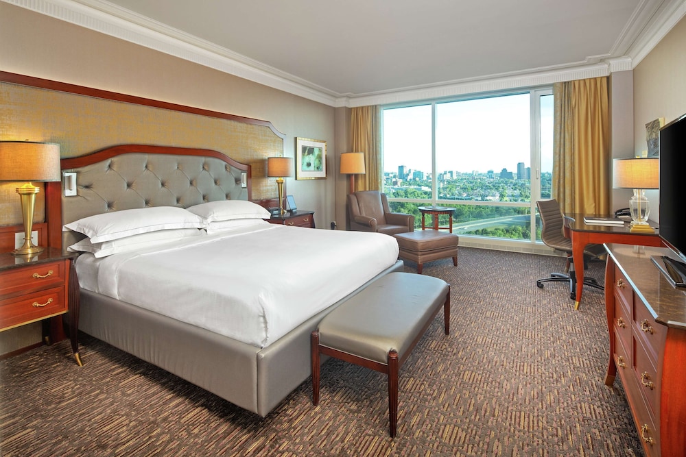 Deluxe Room, 1 King Bed - Photo 2