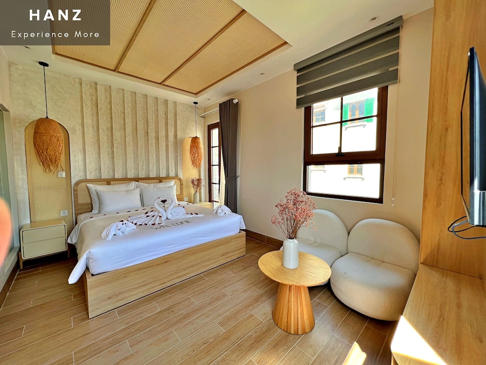 Deluxe Double Room, 1 Queen Bed, Balcony, City View - Photo 7