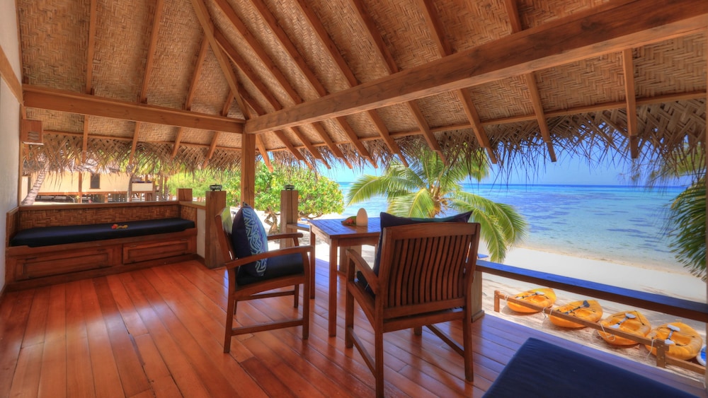 Absolute Beachfront Villa photo 1
