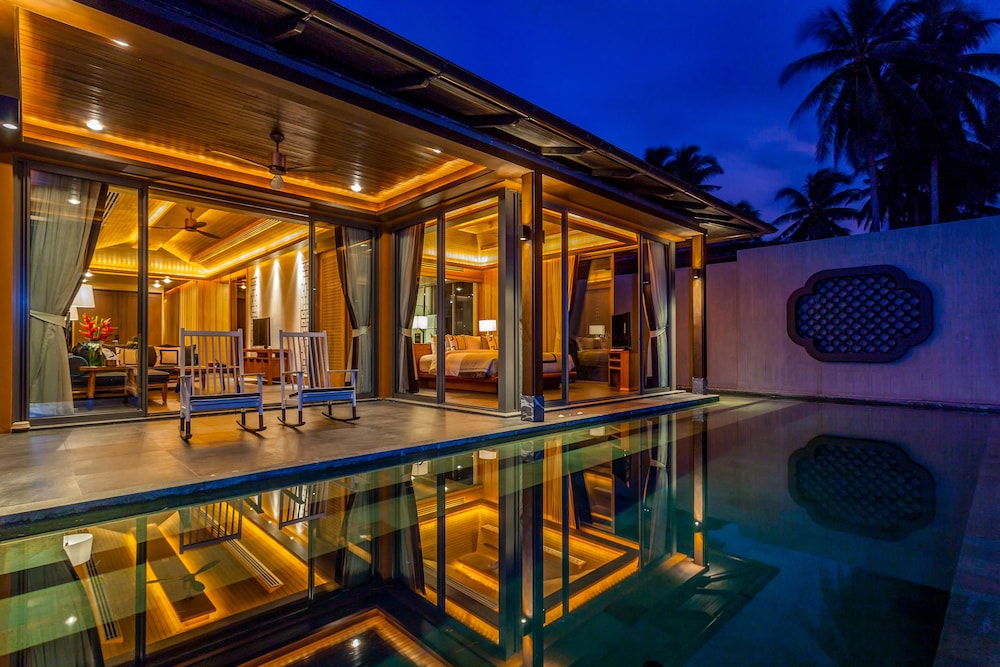 2BR Luxury Pool Villa