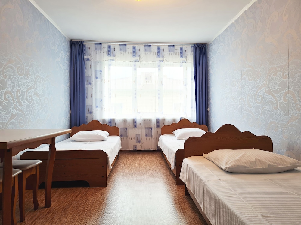 Economy Triple Room (Budget) photo 2