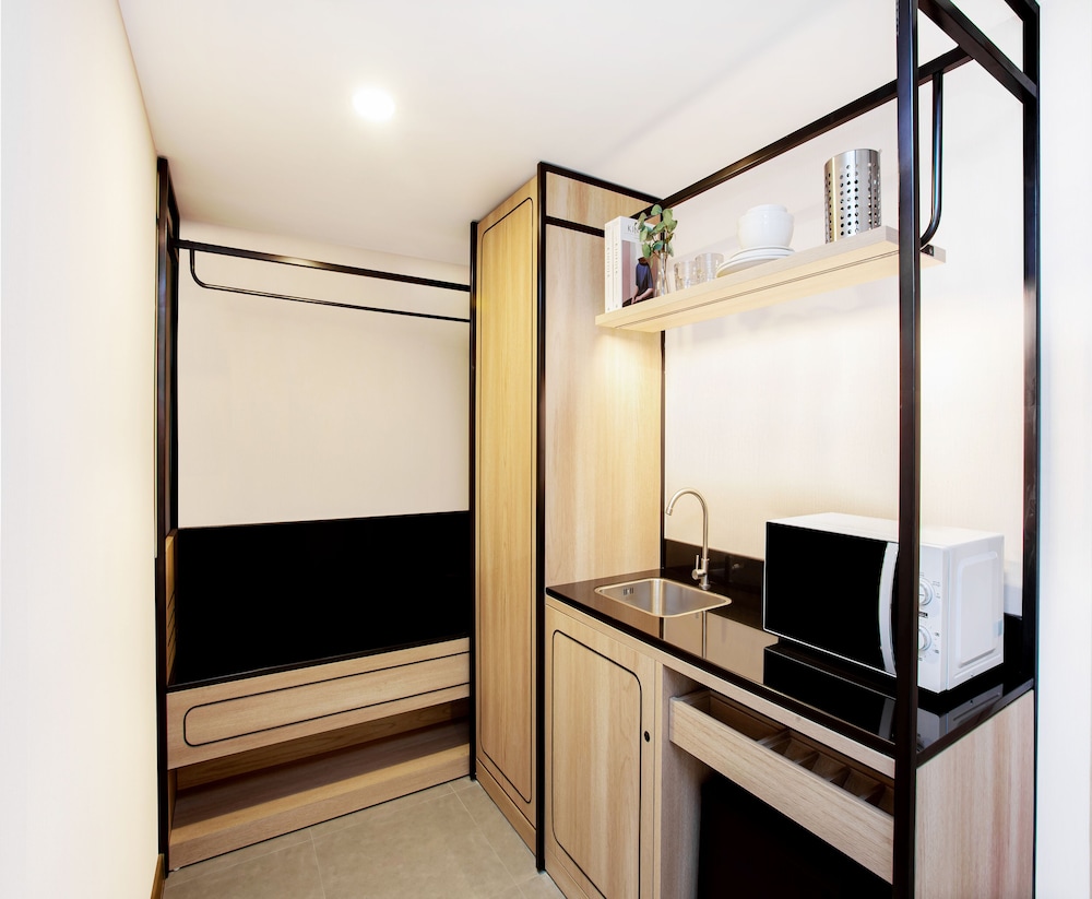 Suite, 1 Queen Bed (Free Breakfast) photo 2