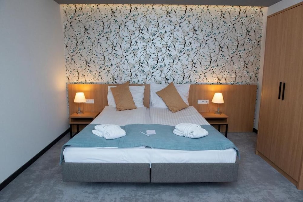 Deluxe Room, 1 Bedroom photo 3