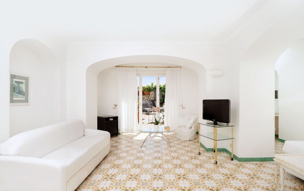 Junior Suite, Terrace, Garden View - Photo 1