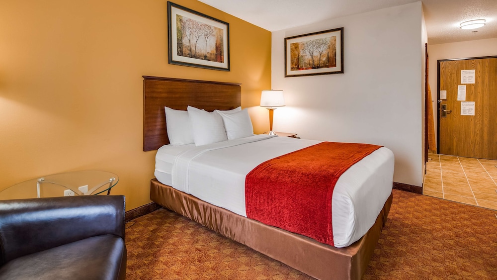 Standard Room, 1 Queen Bed, Accessible, Non Smoking (Refrigerator & Microwave) - Photo 6