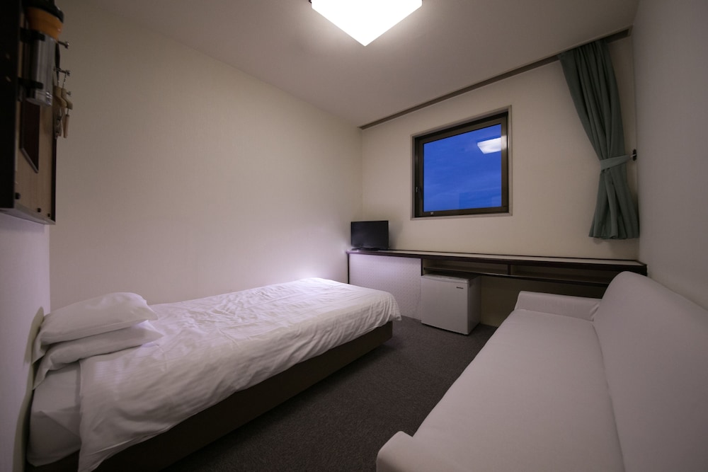 Single Room, Smoking