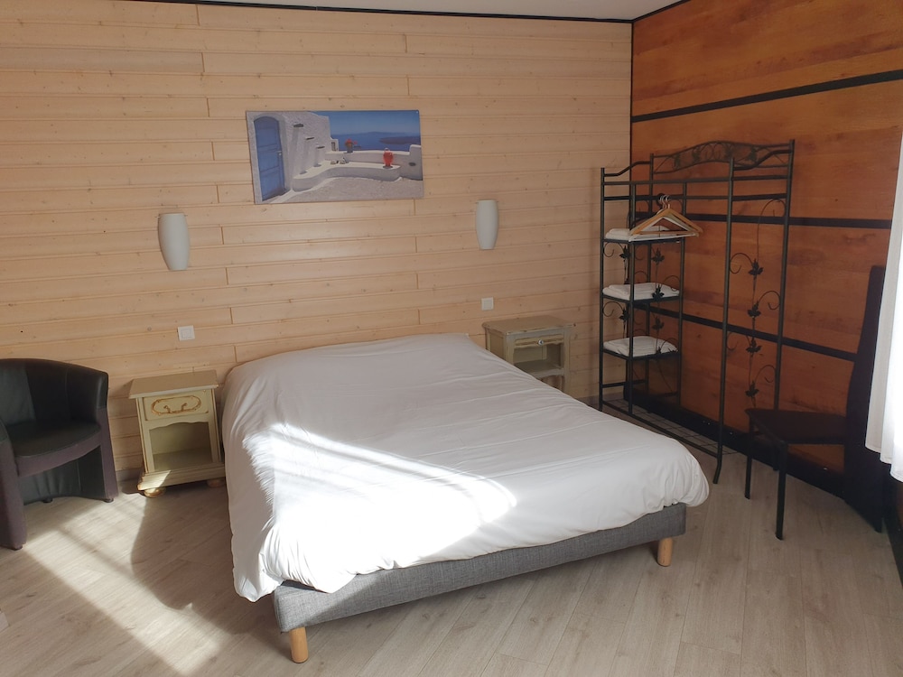 Comfort Room - Photo 1