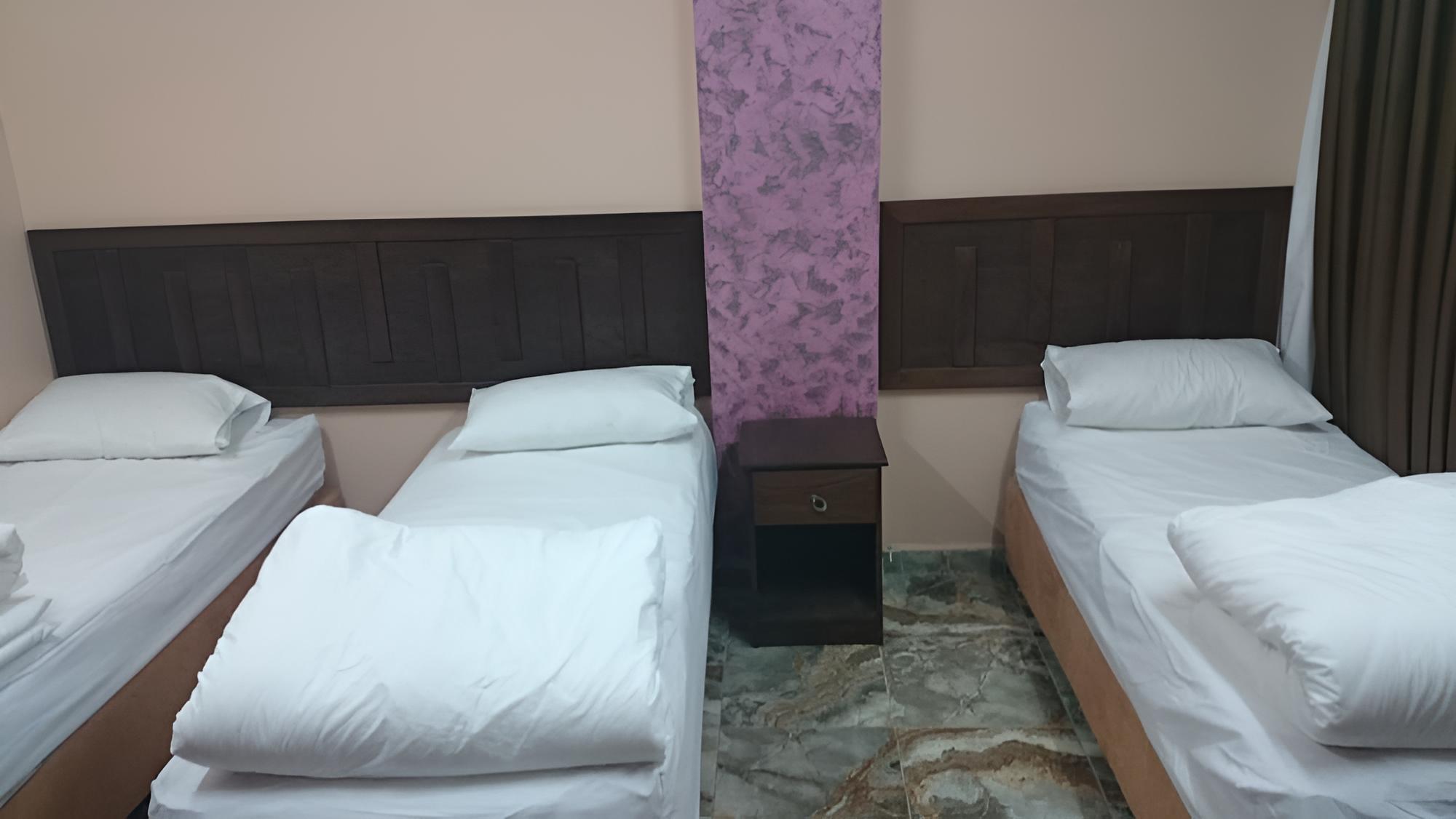 Double or Twin Room, Private Bathroom photo 2