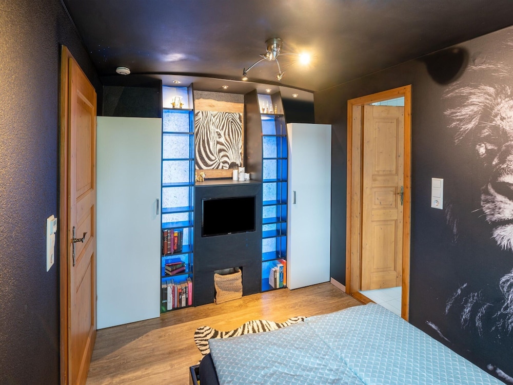 Apartment photo 2