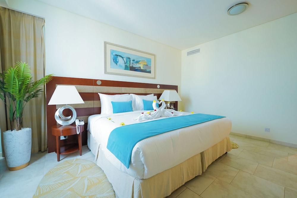 Premium Two-Bedroom Suite photo 1