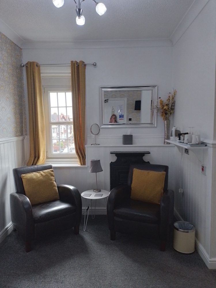 Deluxe Double Room (Second Floor) photo 3