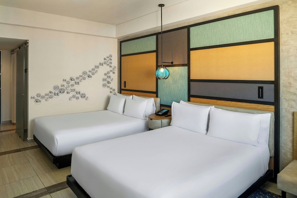 aloft, Room, 2 Queen Beds, Ocean View - Photo 5
