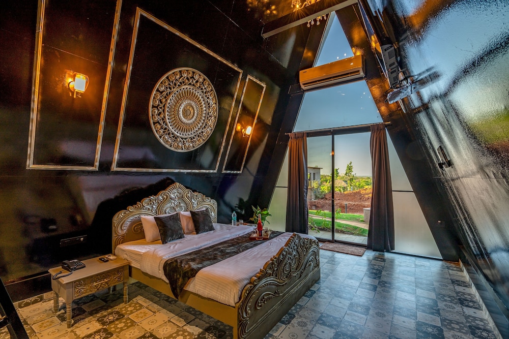 Executive Room - Photo 14