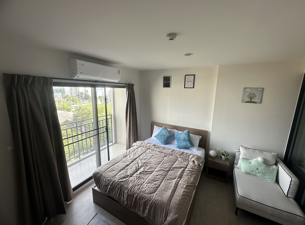 Basic Apartment photo 3