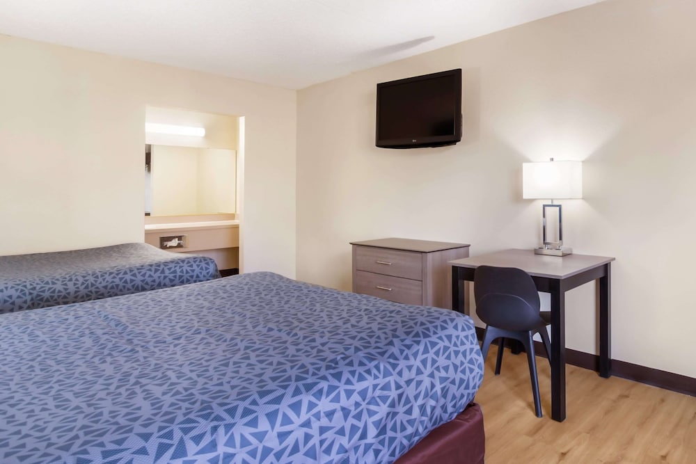 Suite, 2 Queen Beds, Accessible, Kitchen photo 1