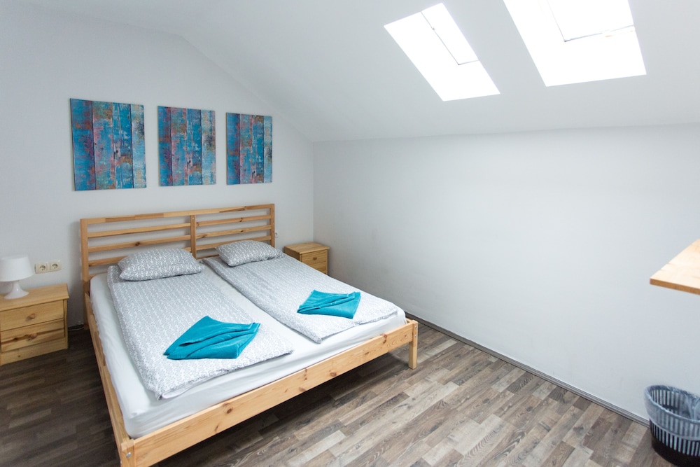 Economy Double Room, Shared Bathroom photo 2